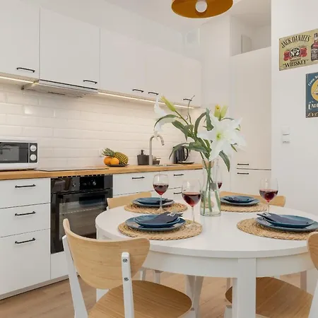 公寓 Cheerful Lesmiana Garnizon Estate By Renters 格但斯克