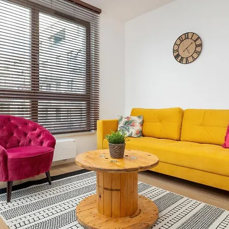 公寓 Cheerful Lesmiana Garnizon Estate By Renters 格但斯克