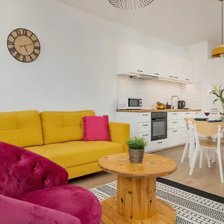 公寓 Cheerful Lesmiana Garnizon Estate By Renters 格但斯克