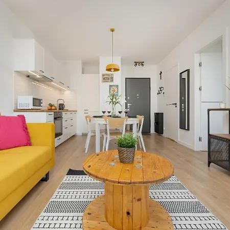 公寓 Cheerful Lesmiana Garnizon Estate By Renters 格但斯克