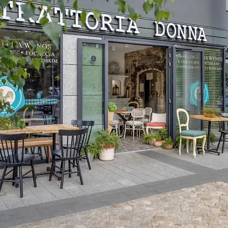 Apartmán Cheerful Lesmiana Garnizon Estate By Renters