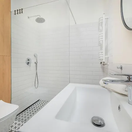 Cheerful Lesmiana Garnizon Estate By Renters דירה *