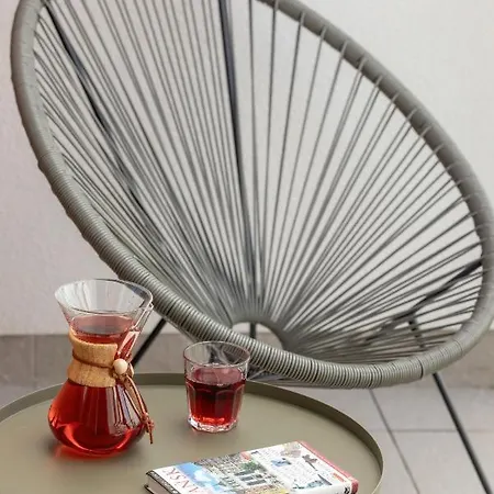 Apartament Cheerful Leśmiana Garnizon Estate By Renters *