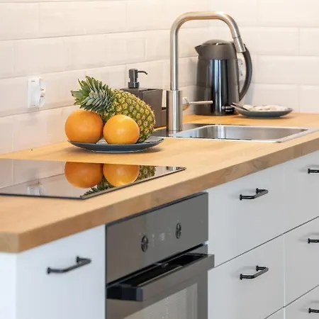 Cheerful Lesmiana Garnizon Estate By Renters דירה