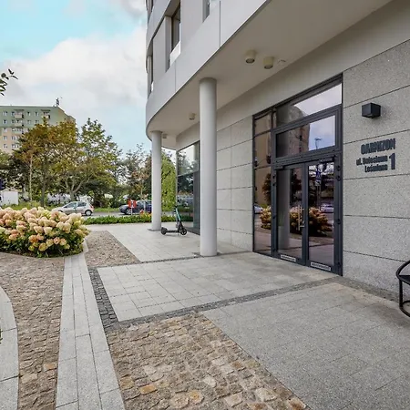 Cheerful Lesmiana Garnizon Estate By Renters דירה