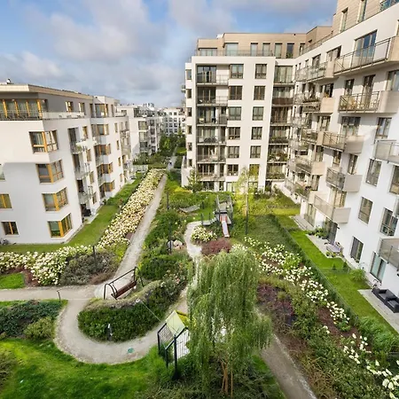 Cheerful Lesmiana Garnizon Estate By Renters דירה גדנסק