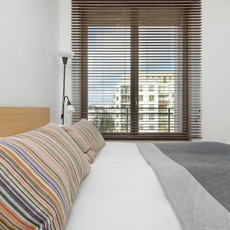 Apartament Cheerful Leśmiana Garnizon Estate By Renters