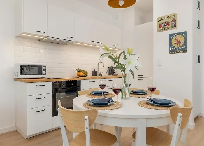 Daire Cheerful Lesmiana Garnizon Estate By Renters Gdansk