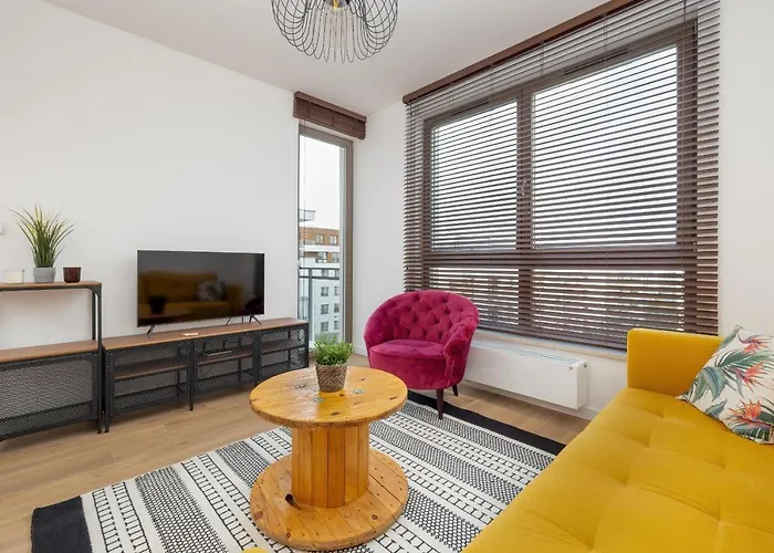 Cheerful Lesmiana Garnizon Estate By Renters * Gdansk