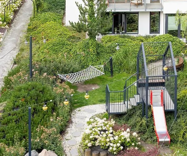 Appartement Cheerful Lesmiana Garnizon Estate By Renters