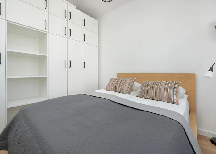 Cheerful Lesmiana Garnizon Estate By Renters * Gdansk