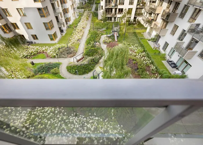 Cheerful Lesmiana Garnizon Estate By Renters Appartement