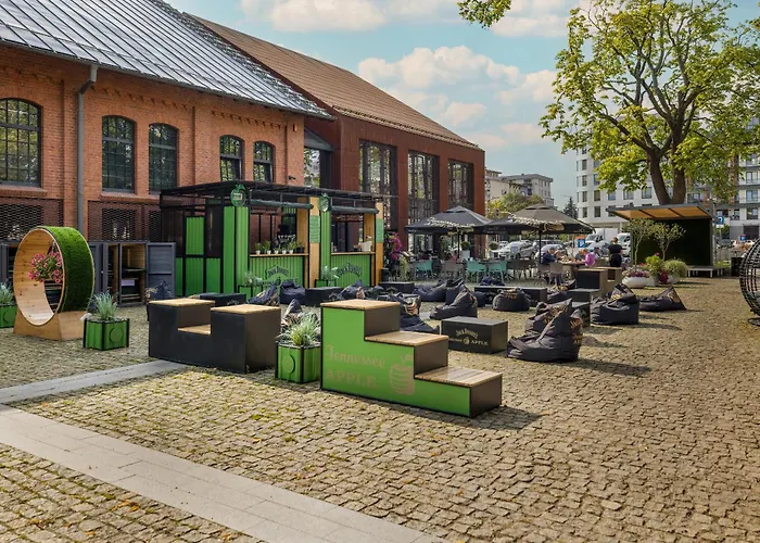 Cheerful Lesmiana Garnizon Estate By Renters Gdańsk