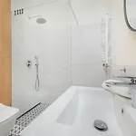 Cheerful Lesmiana Garnizon Estate By Renters Apartmán *