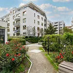 Cheerful Lesmiana Garnizon Estate By Renters Gdaňsk